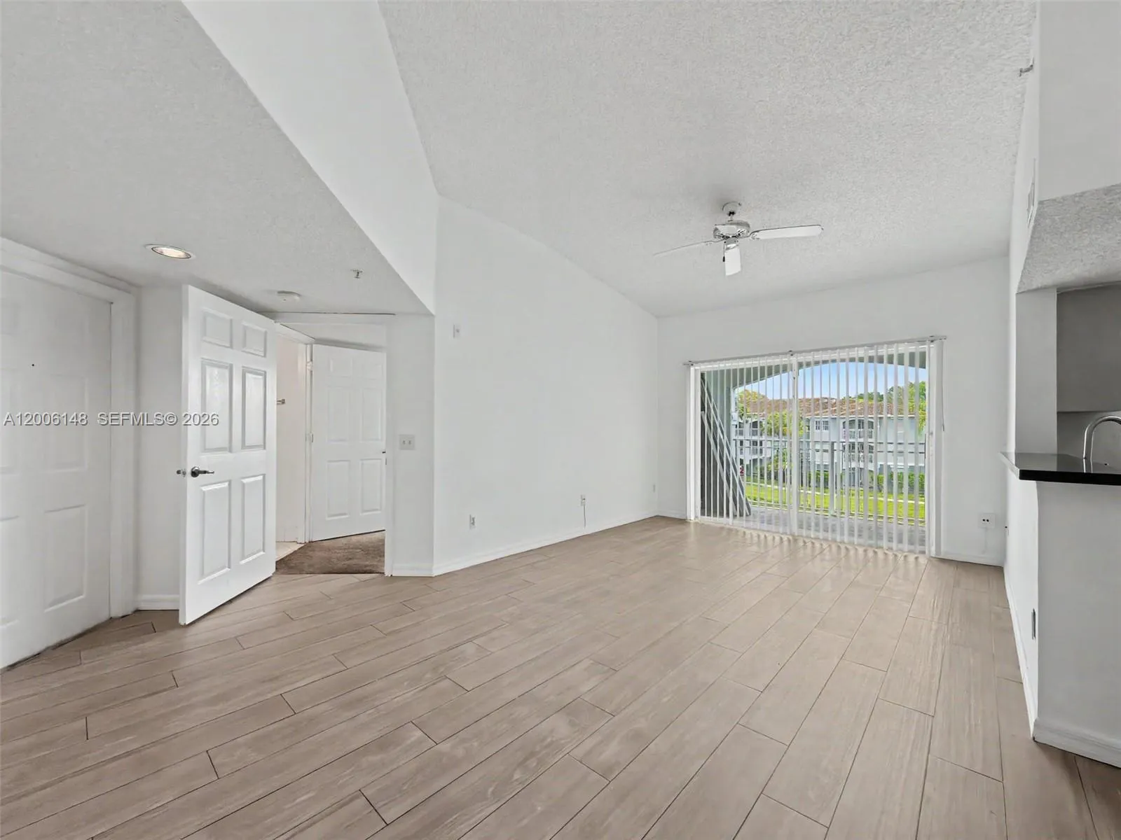 9615 NW 1st Ct # 302, Pembroke Pines FL 33024