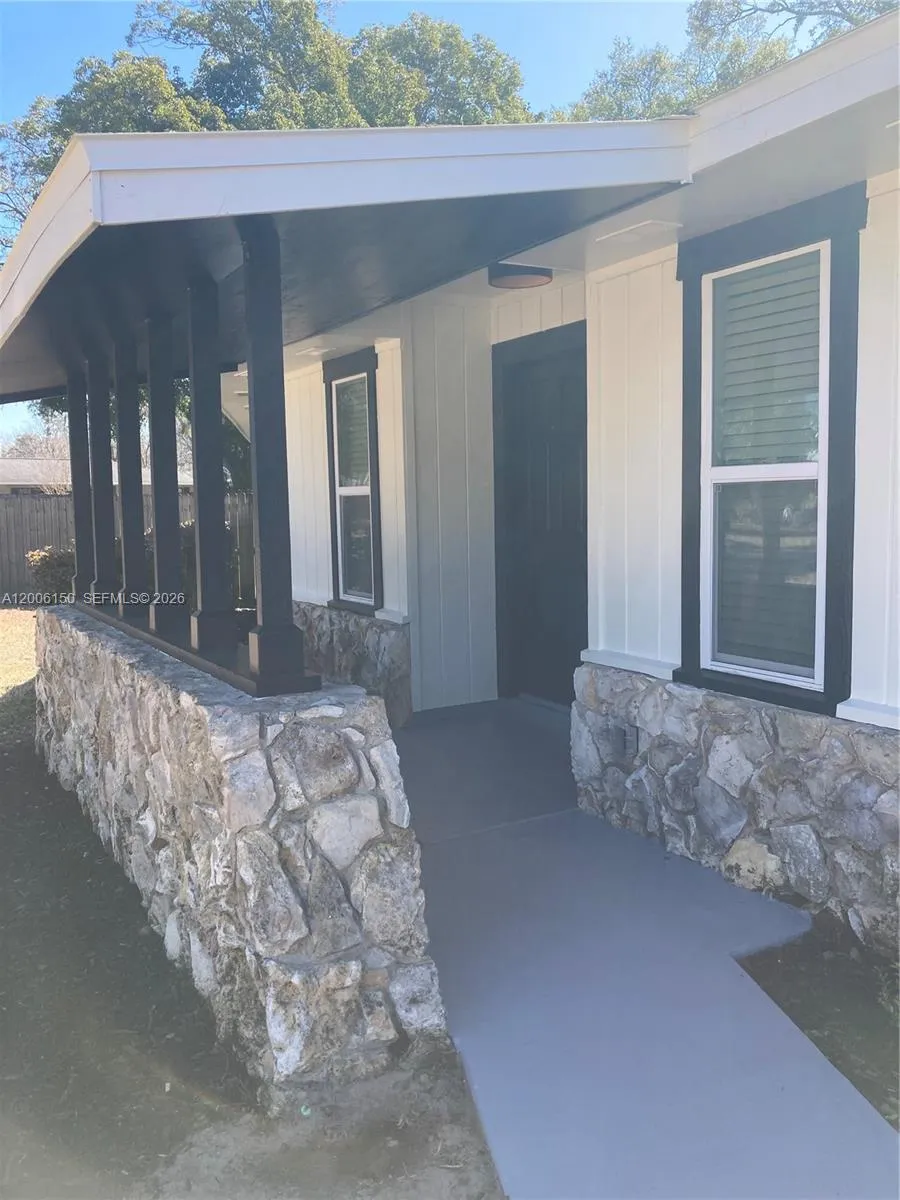 2020 NE 11th Place, Ocala FL 34470