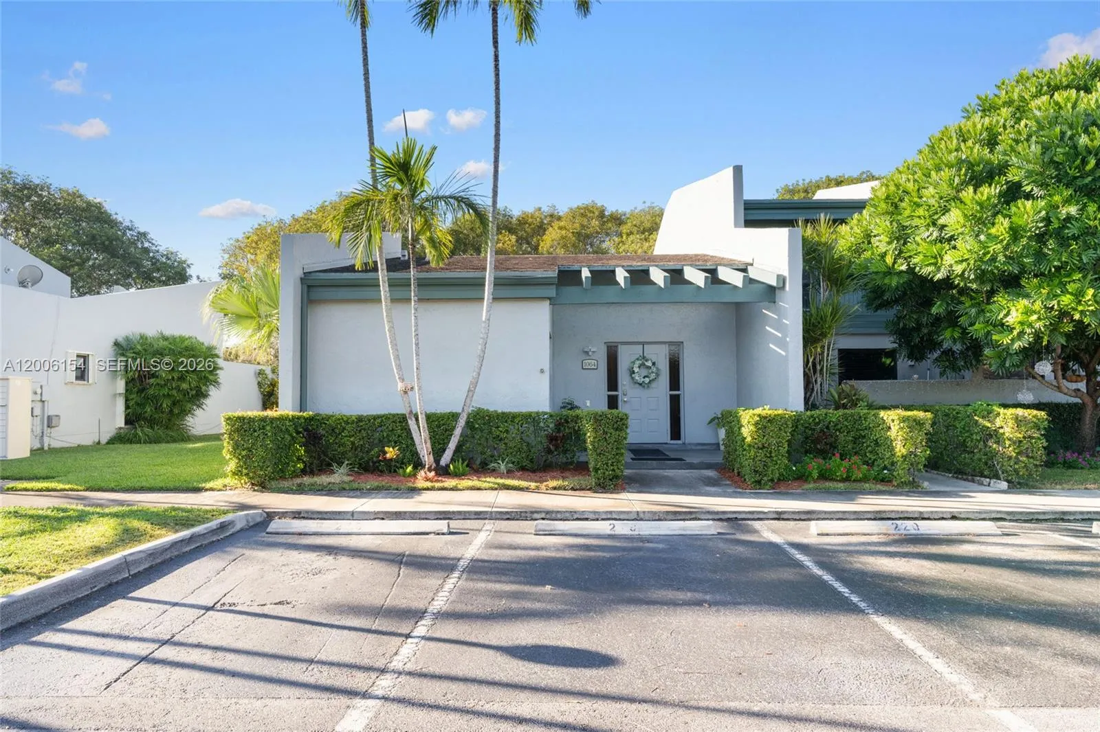 1064 NW 97th Ave # 219, Pembroke Pines FL 33024