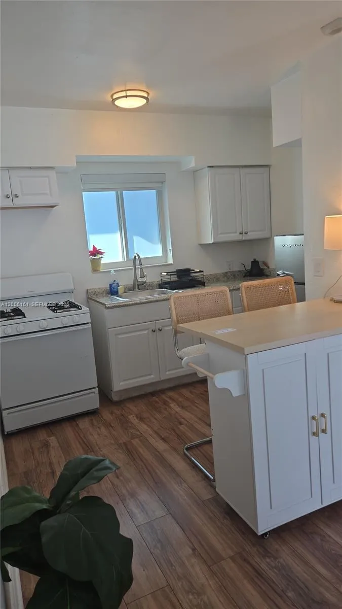 9270 E Bay Harbor Dr # 6B, Bay Harbor Islands FL 33154