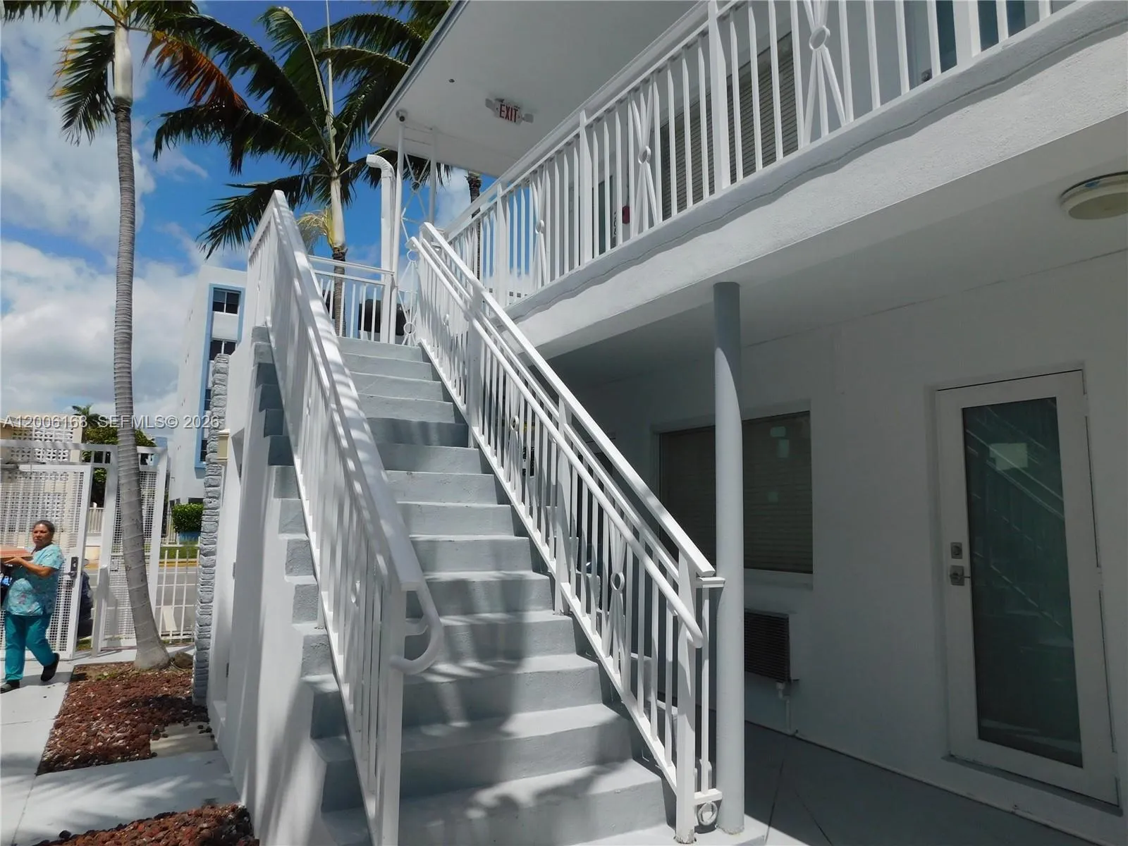 7445 S Harding Ave # 210, Miami Beach FL 33141