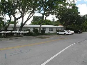 190 NE 90th St # 1, El Portal FL 33138