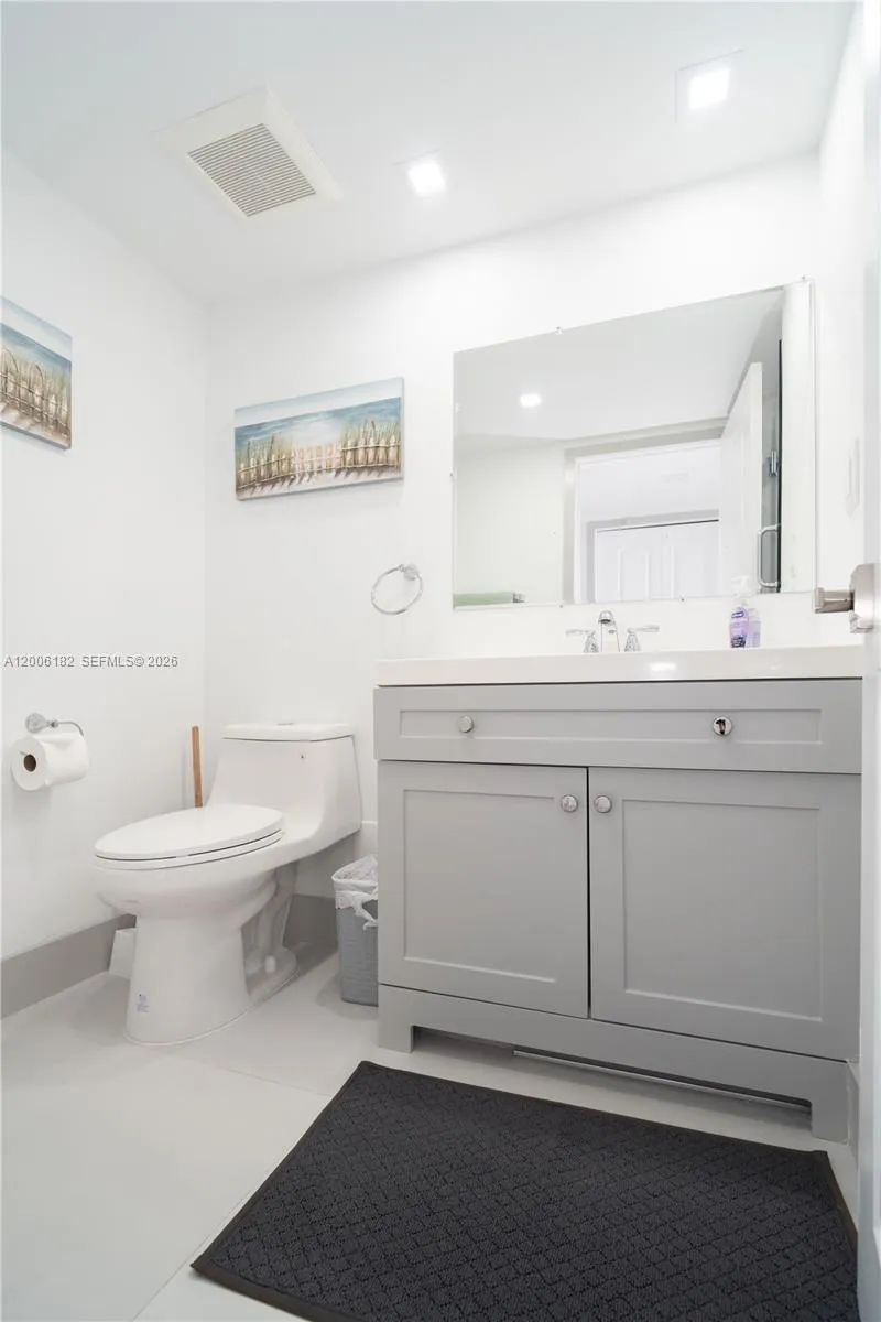 19707 Turnberry Way # 18C, Aventura FL 33180