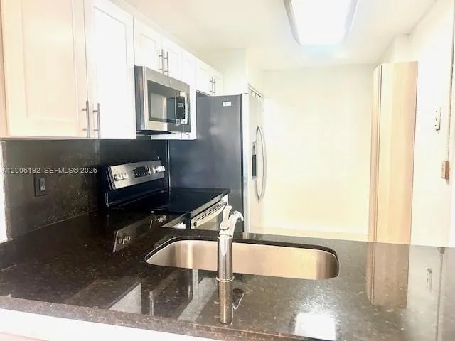 871 NE 207th Ter # 101, Miami FL 33179