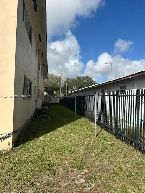 14305 NE 6th Ave, North Miami FL 33161