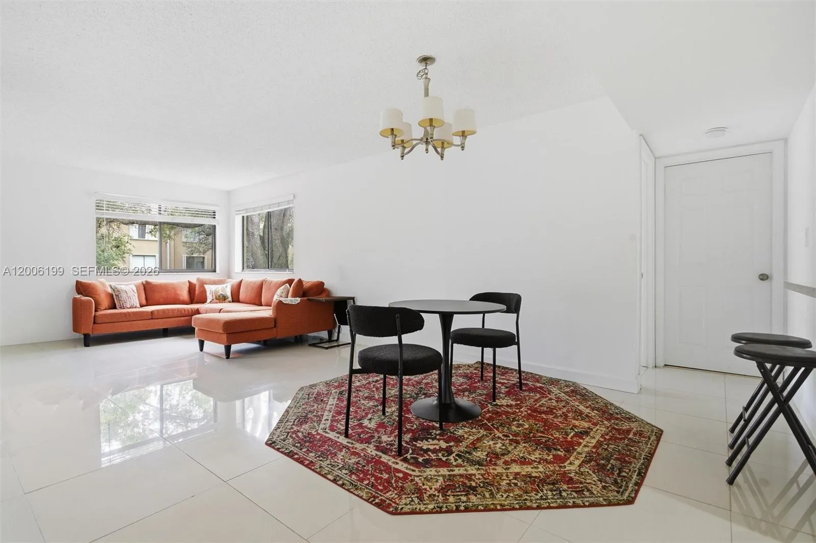 183 Lakeview Dr # 102, Weston FL 33326