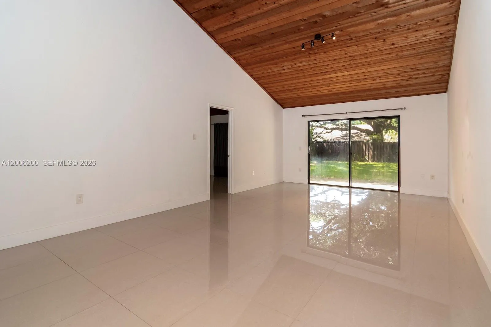 2911 N 33rd Ter, Hollywood FL 33021