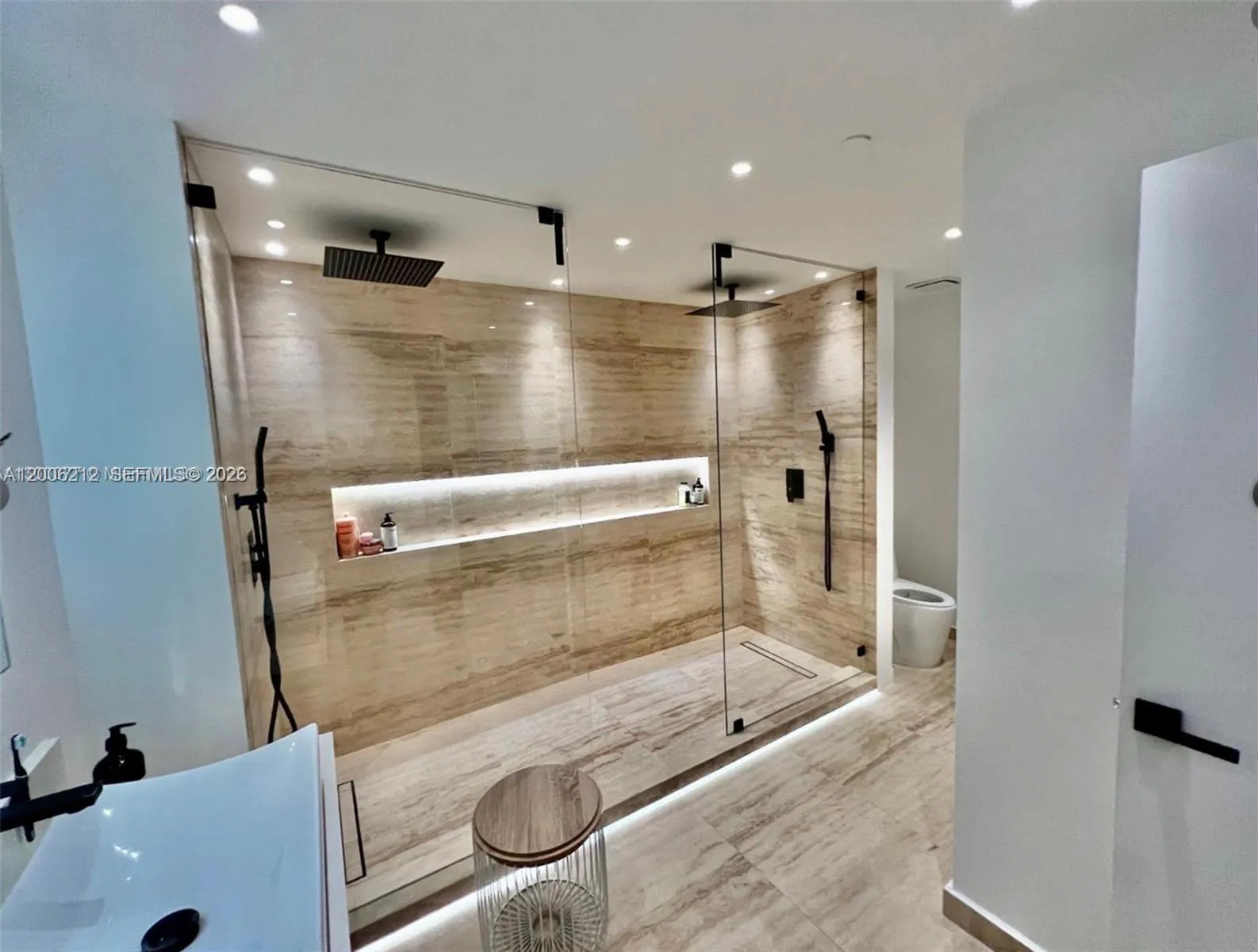 3340 NE 190th St # 409, Aventura FL 33180