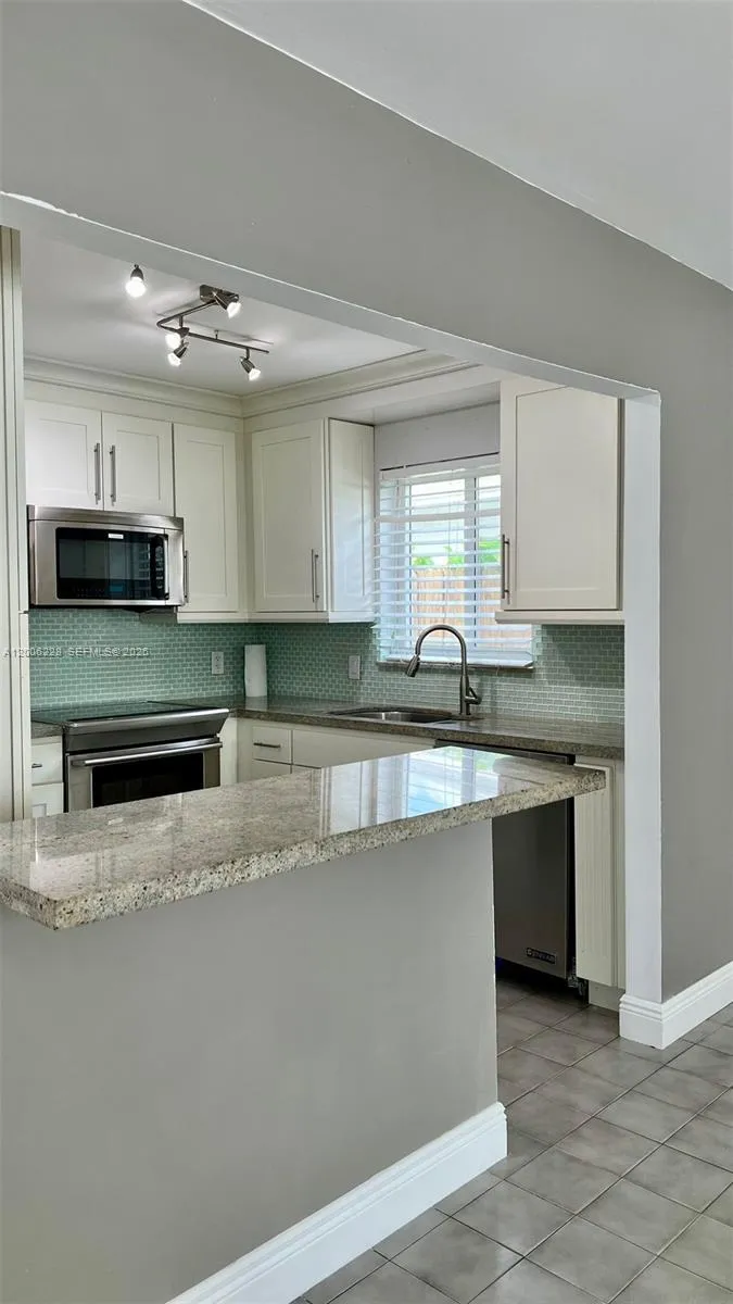 2036 SW 57th Ct # 2038, Miami FL 33155