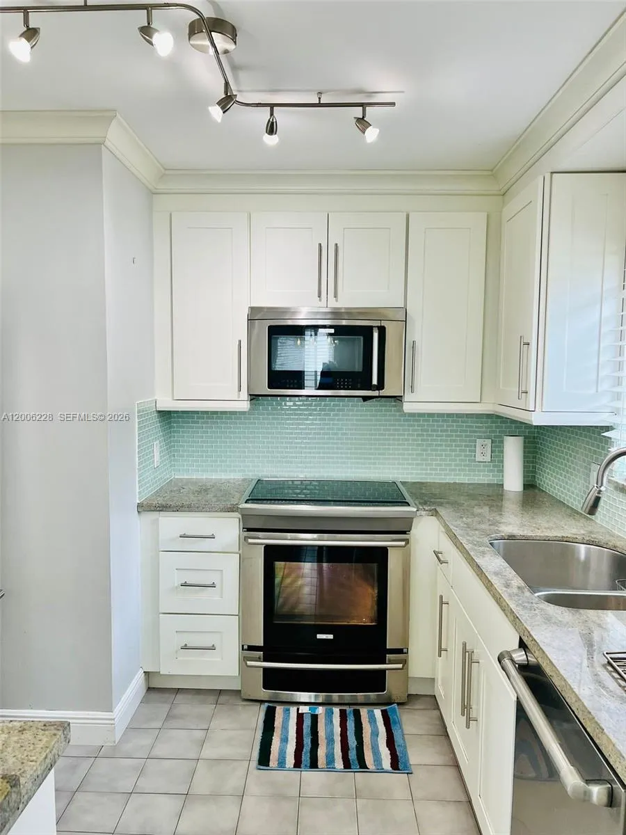 2036 SW 57th Ct # 2038, Miami FL 33155