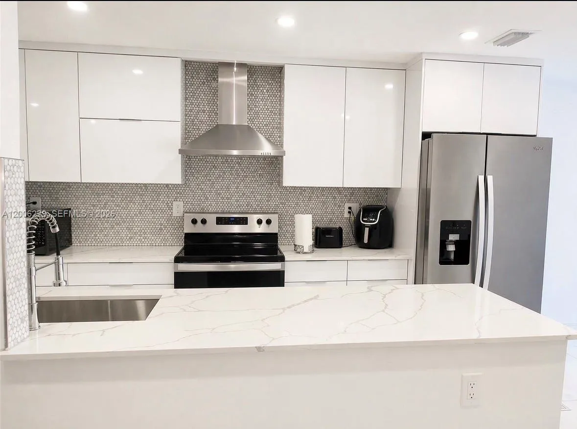 8224 NW 9th Ct # 3, Plantation FL 33324