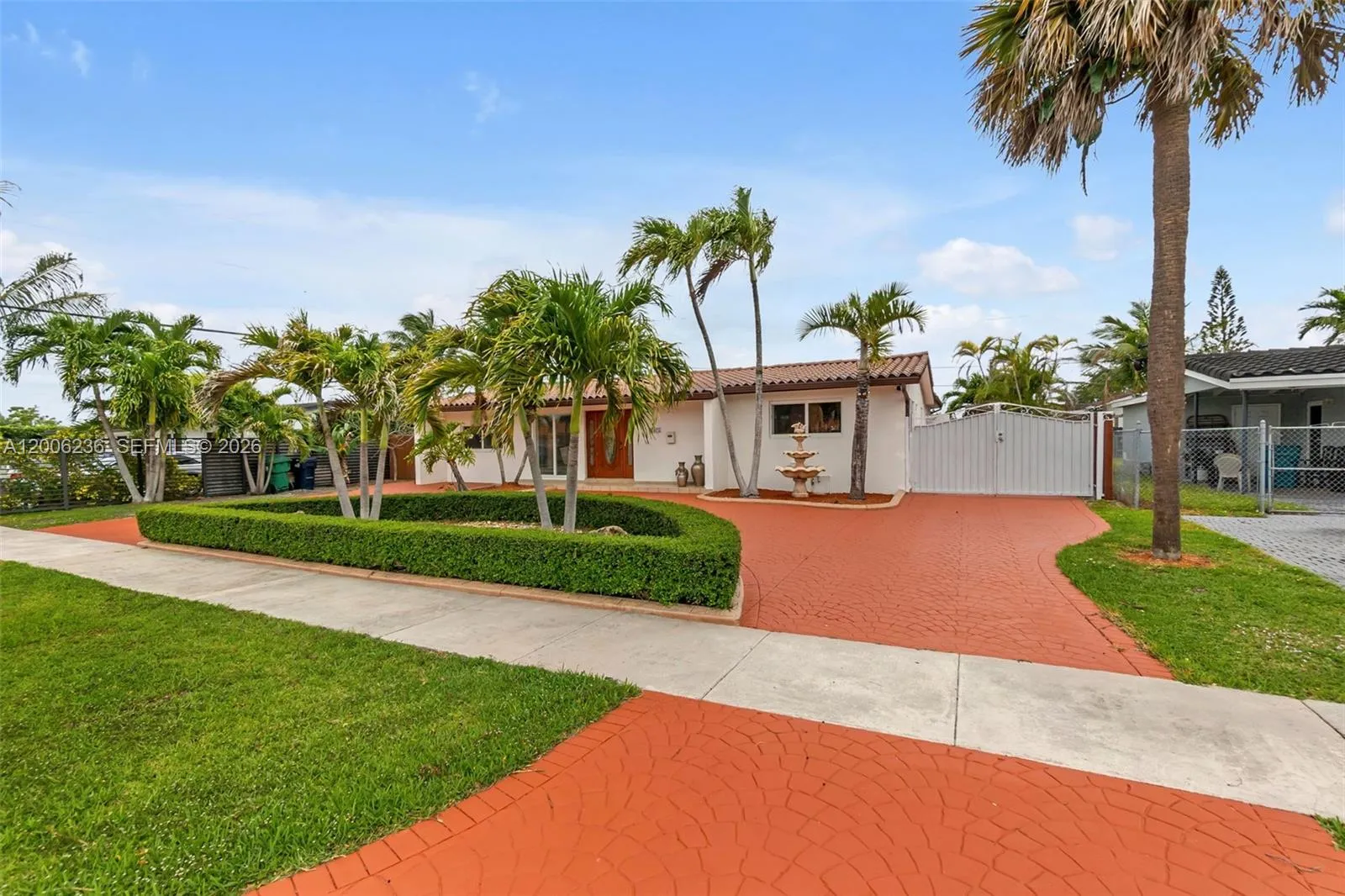 9625 SW 47th St, Miami FL 33165