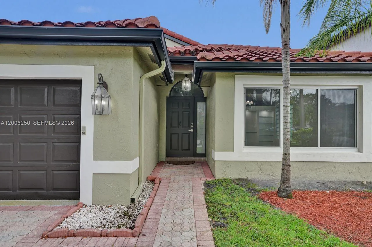 17961 SW 27th St, Miramar FL 33029