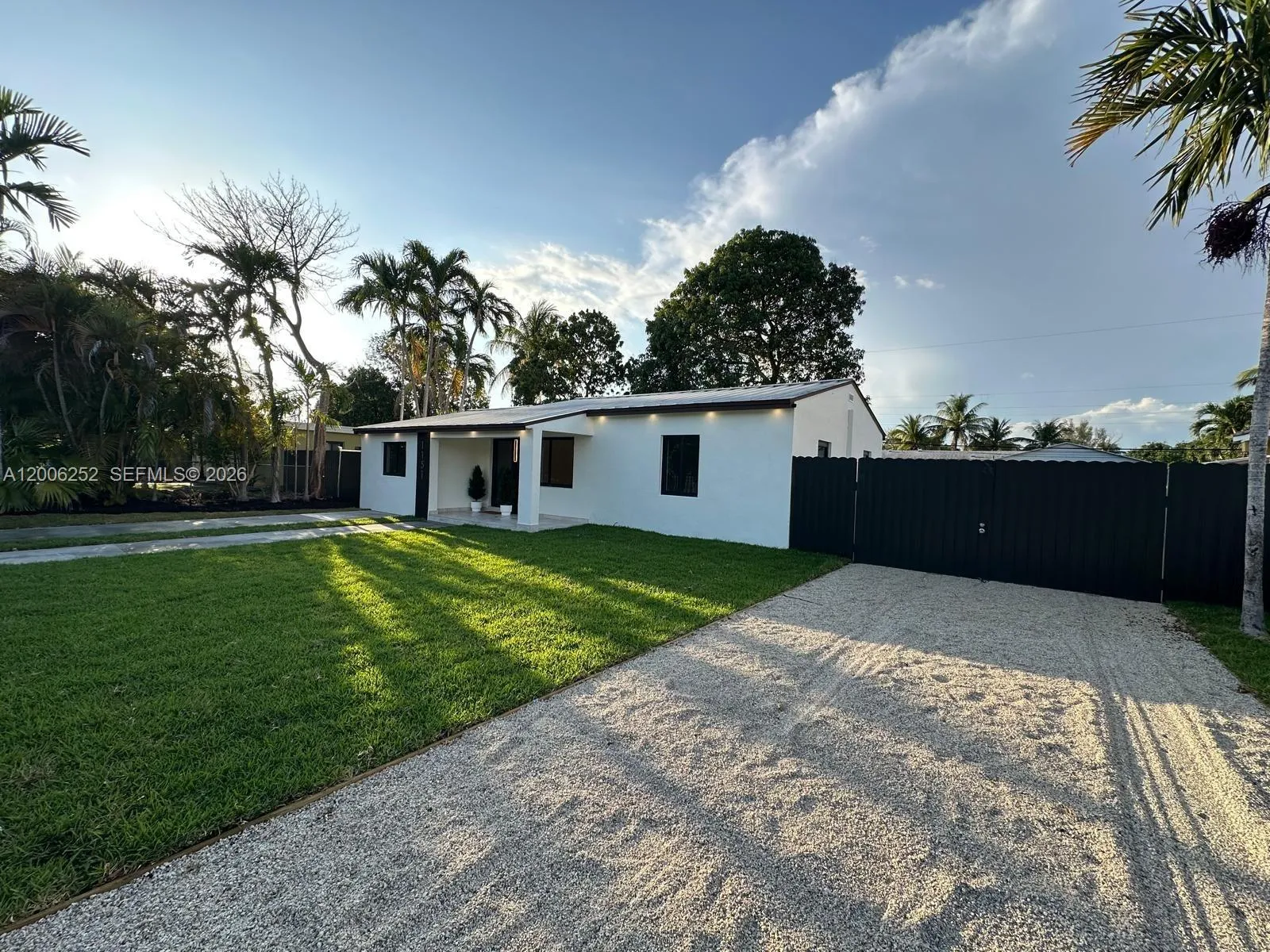 1151 NW 112th St, Miami FL 33168