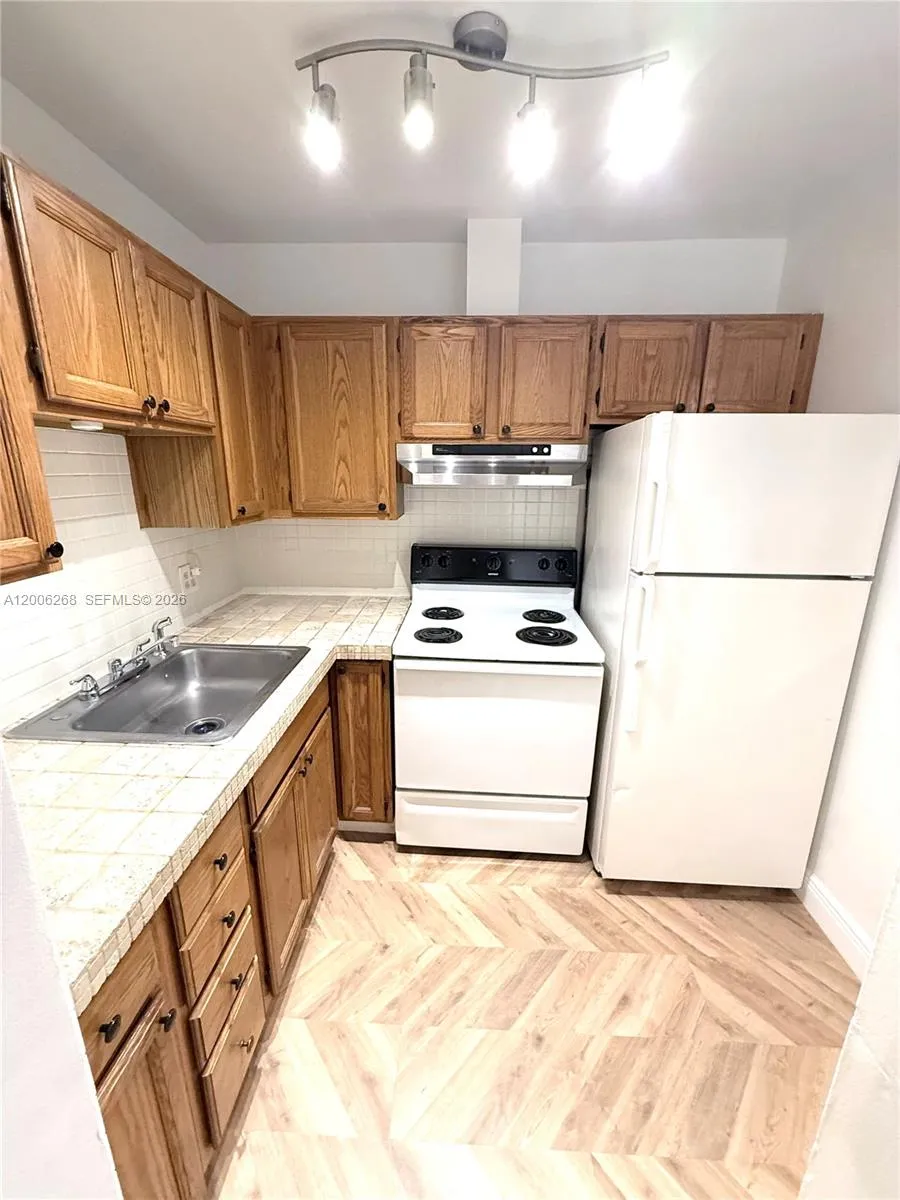 721 SW 13th Ave # 2, Fort Lauderdale FL 33312