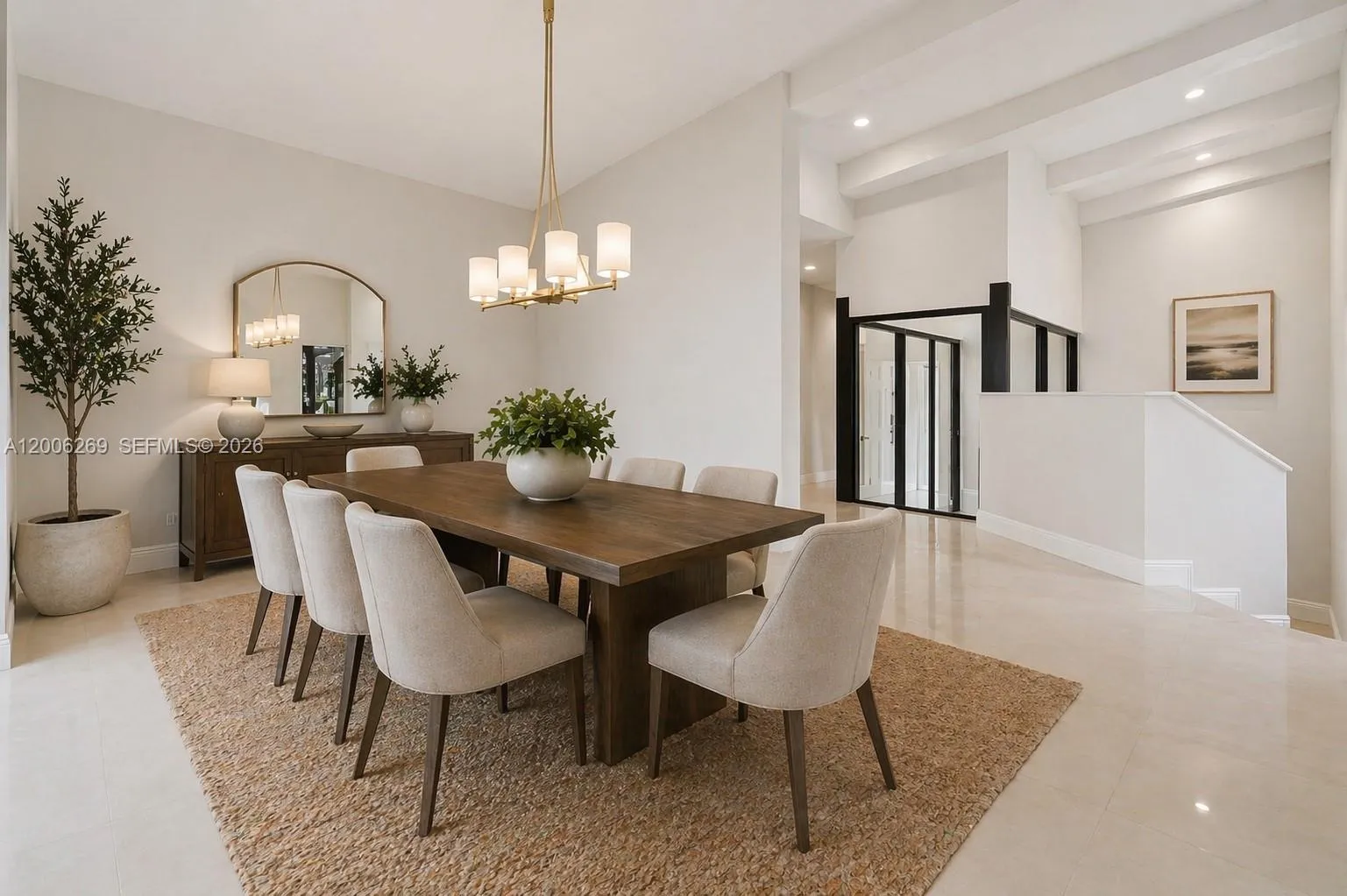 8881 N Lake Dasha Dr, Plantation FL 33324