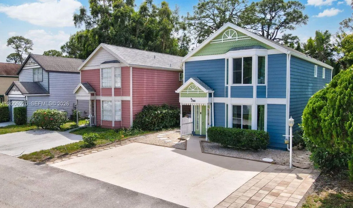 5836 Rambler Rose Way, West Palm Beach FL 33415