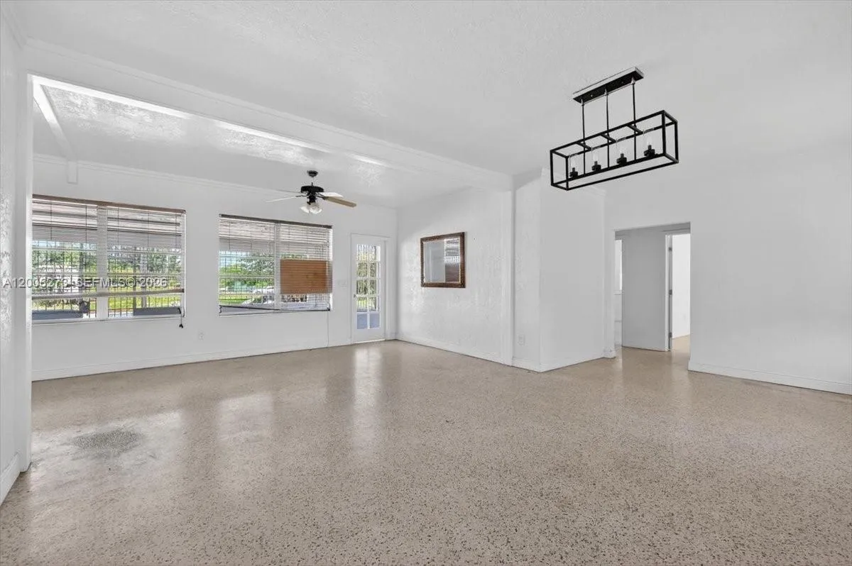 23825 SW 142nd Ave, Homestead FL 33032