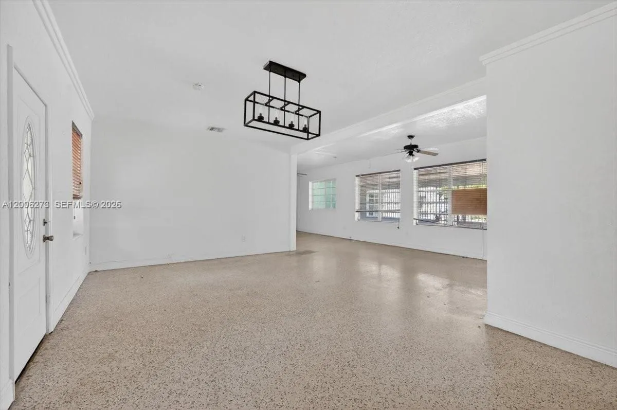 23825 SW 142nd Ave, Homestead FL 33032