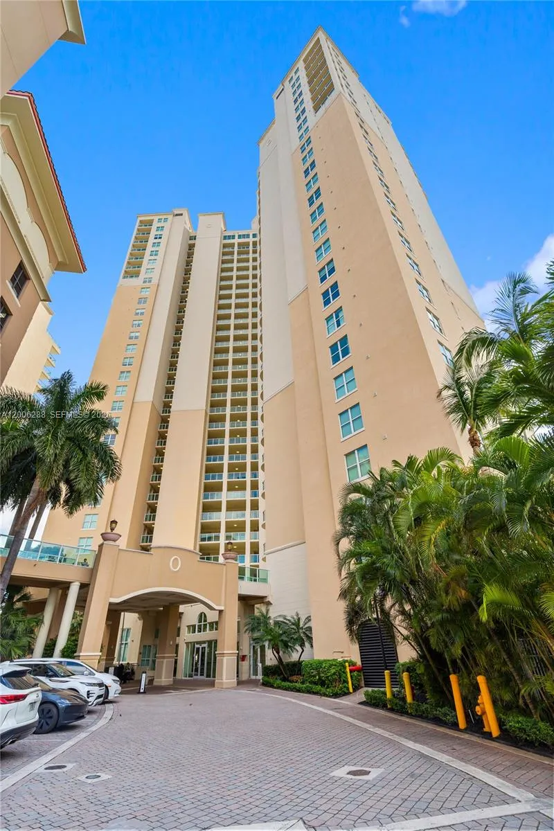 3330 NE 190th St # 712, Aventura FL 33180