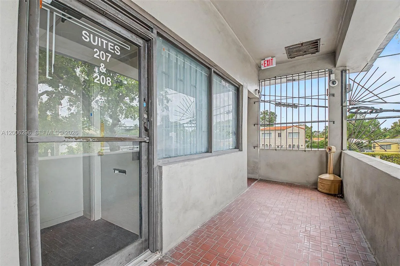 3735 SW 8th St, Coral Gables FL 33134