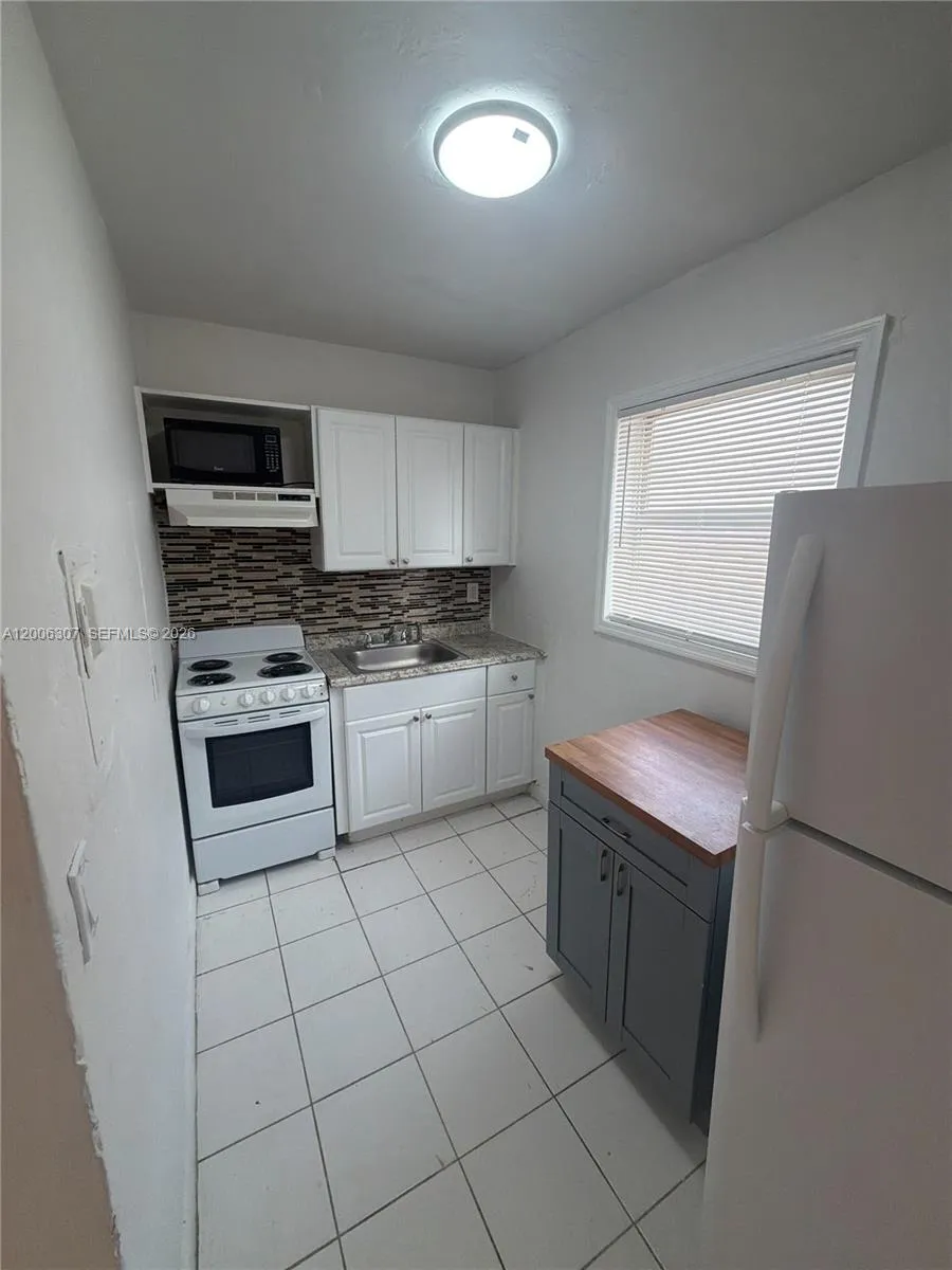 3669 Thomas Ave # 10, Miami FL 33133