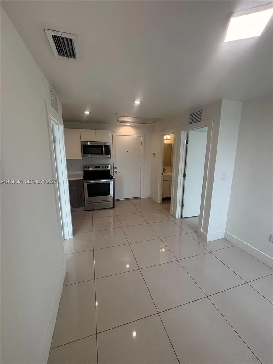 821 SW 18th Ave # 205, Miami FL 33135