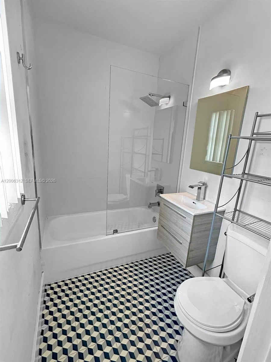 6647 SW 59th Pl # 208, South Miami FL 33143