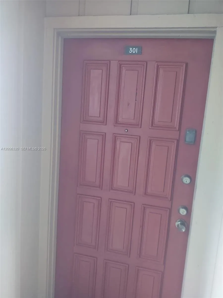10625 SW 112th Ave # 301, Miami FL 33176