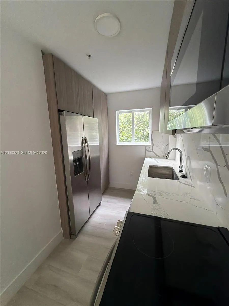 32 NW 14th Ave # 302, Miami FL 33125