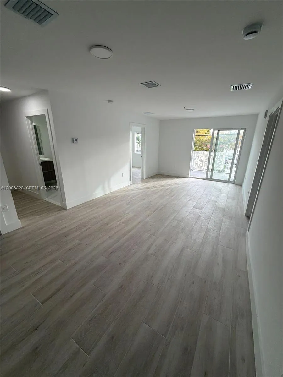 32 NW 14th Ave # 302, Miami FL 33125