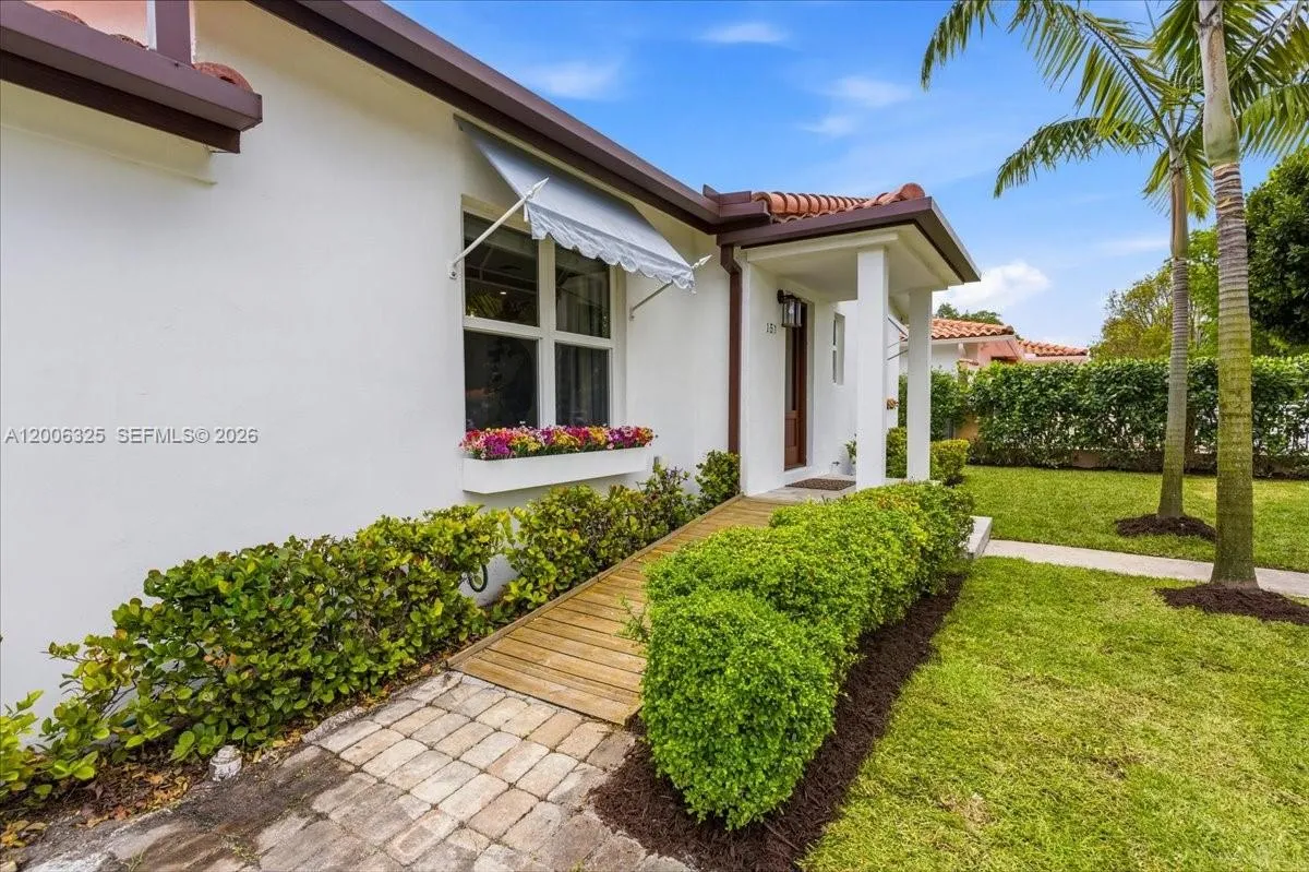 151 SW 51st Ct, Miami FL 33134