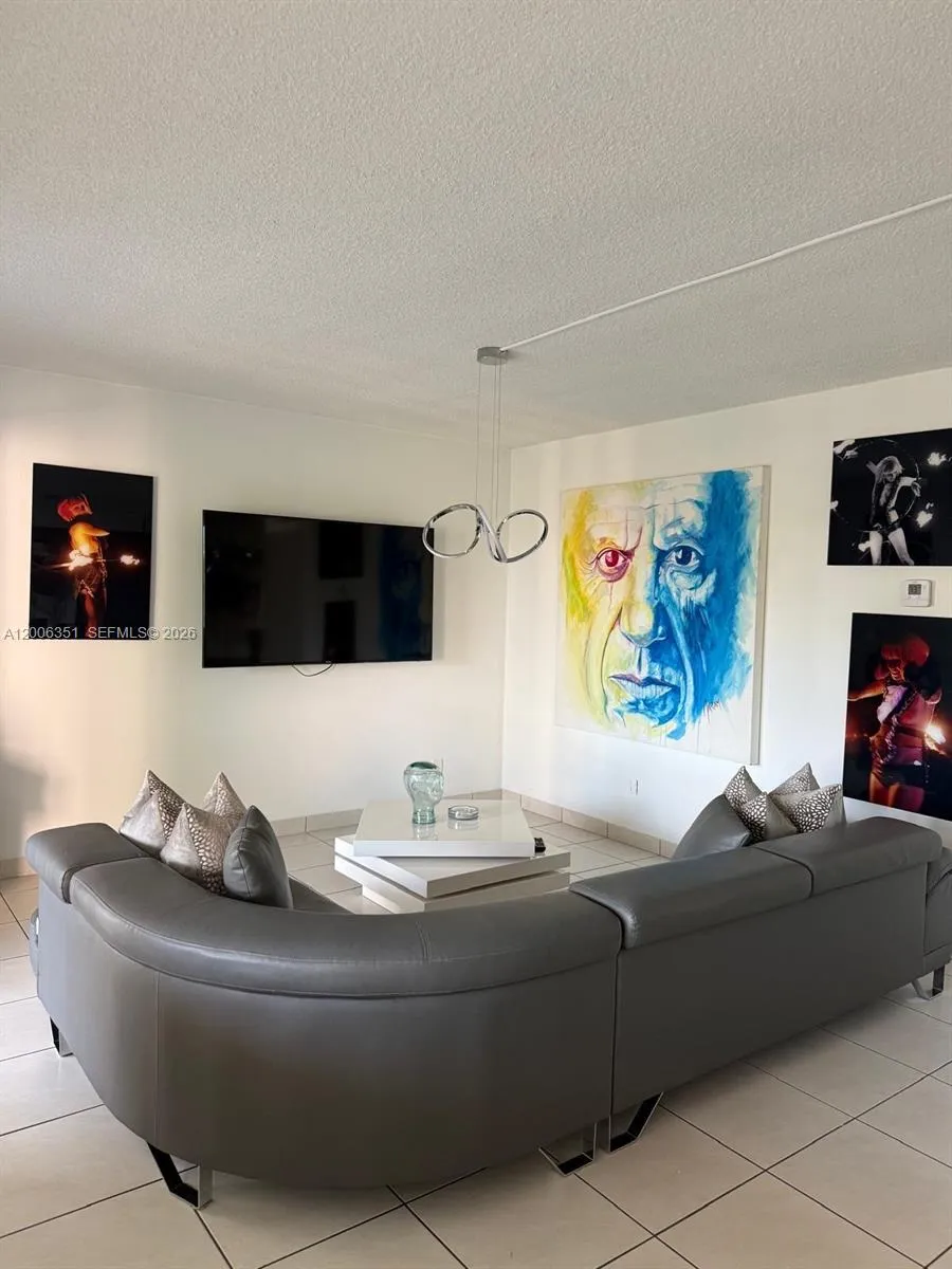 200 NE 12th Ave # 7E, Hallandale Beach FL 33009