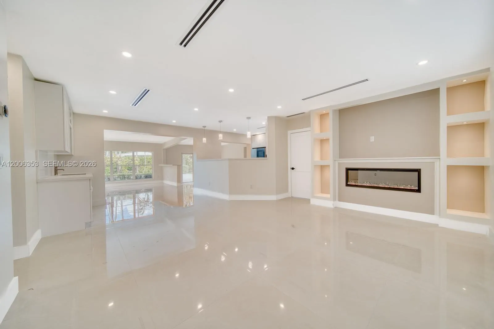 15730 SW 87th Ct, Palmetto Bay FL 33157