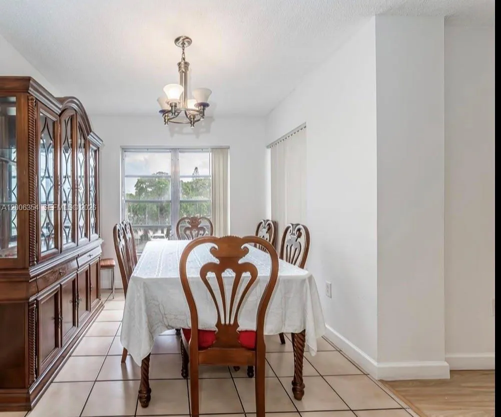 4174 Inverrary Dr # 202, Lauderhill FL 33319