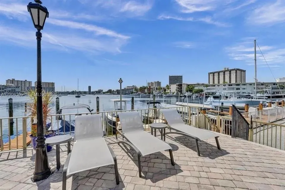 100 Golden Isles Dr # 810, Hallandale Beach FL 33009