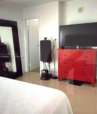 16909 N Bay Rd, Sunny Isles Beach FL 33160
