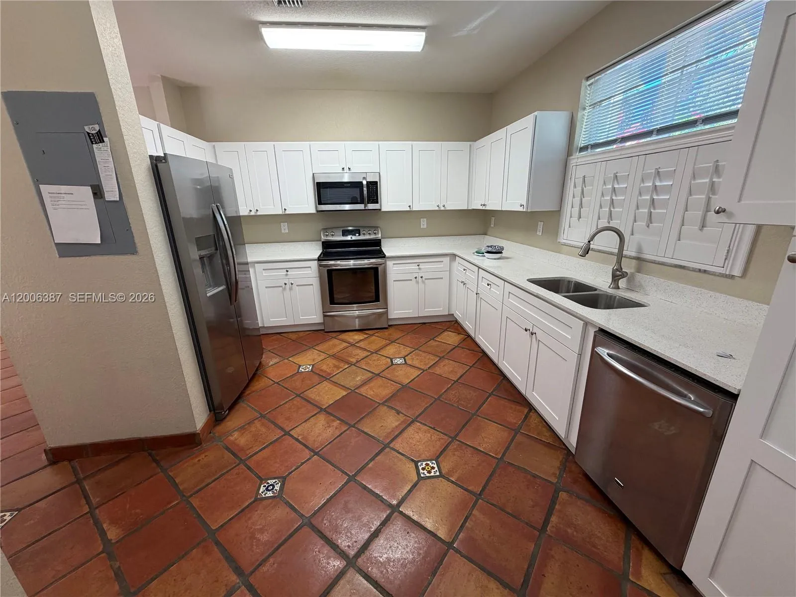 941 Doveplum Ct, Hollywood FL 33019