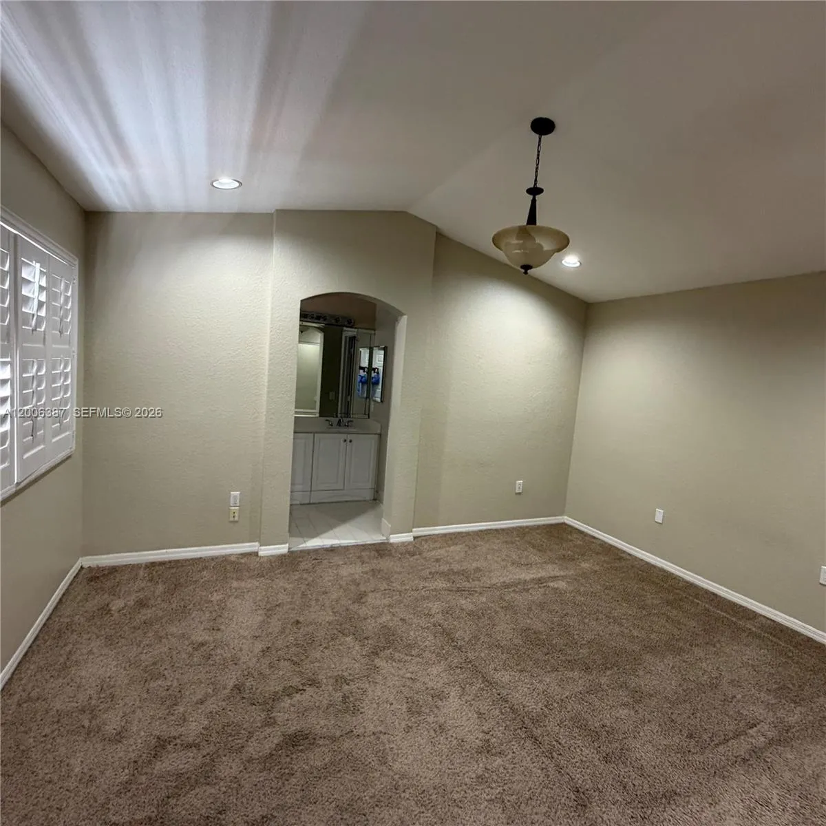 941 Doveplum Ct, Hollywood FL 33019