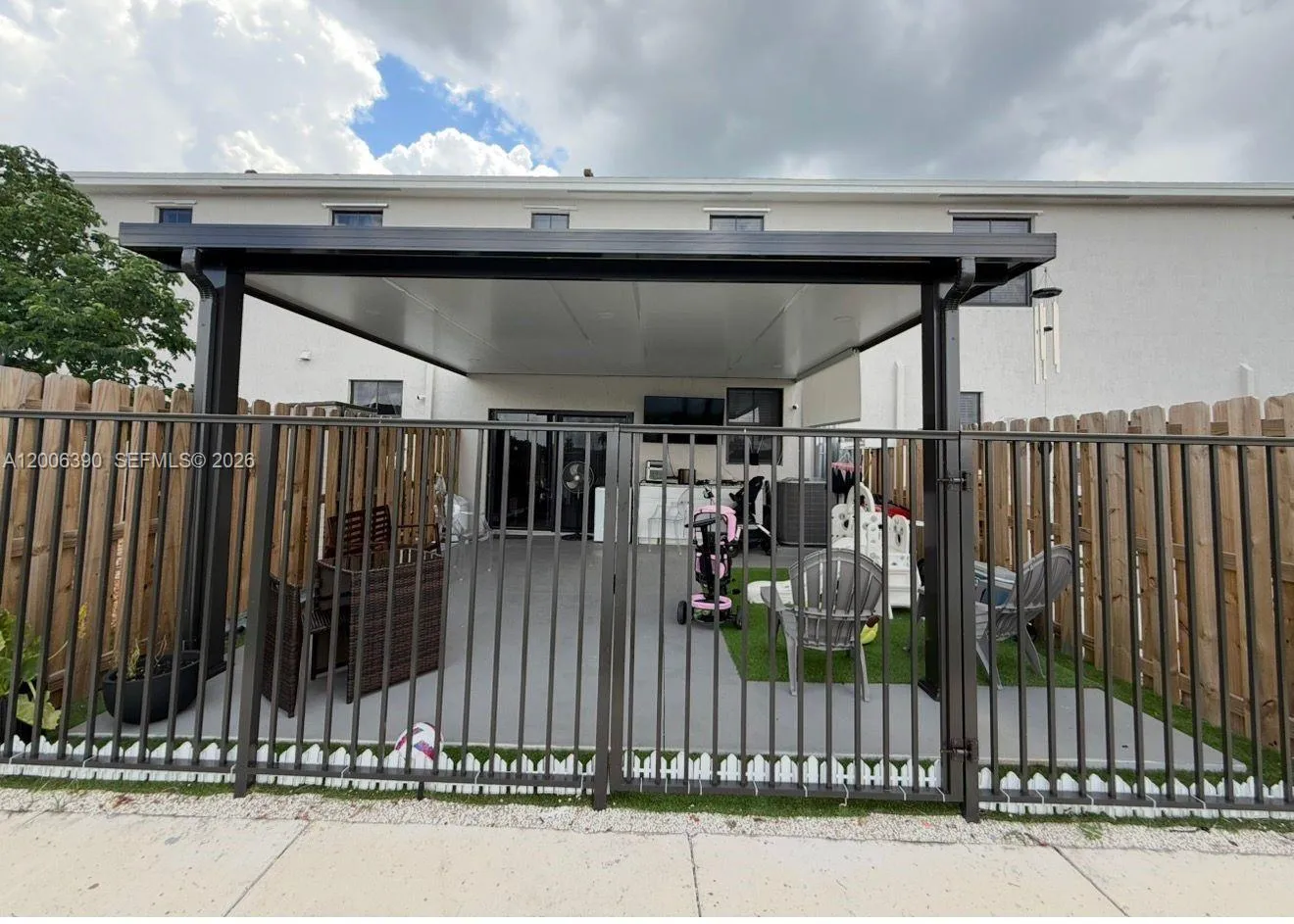 441 NE 13th St, Florida City FL 33034