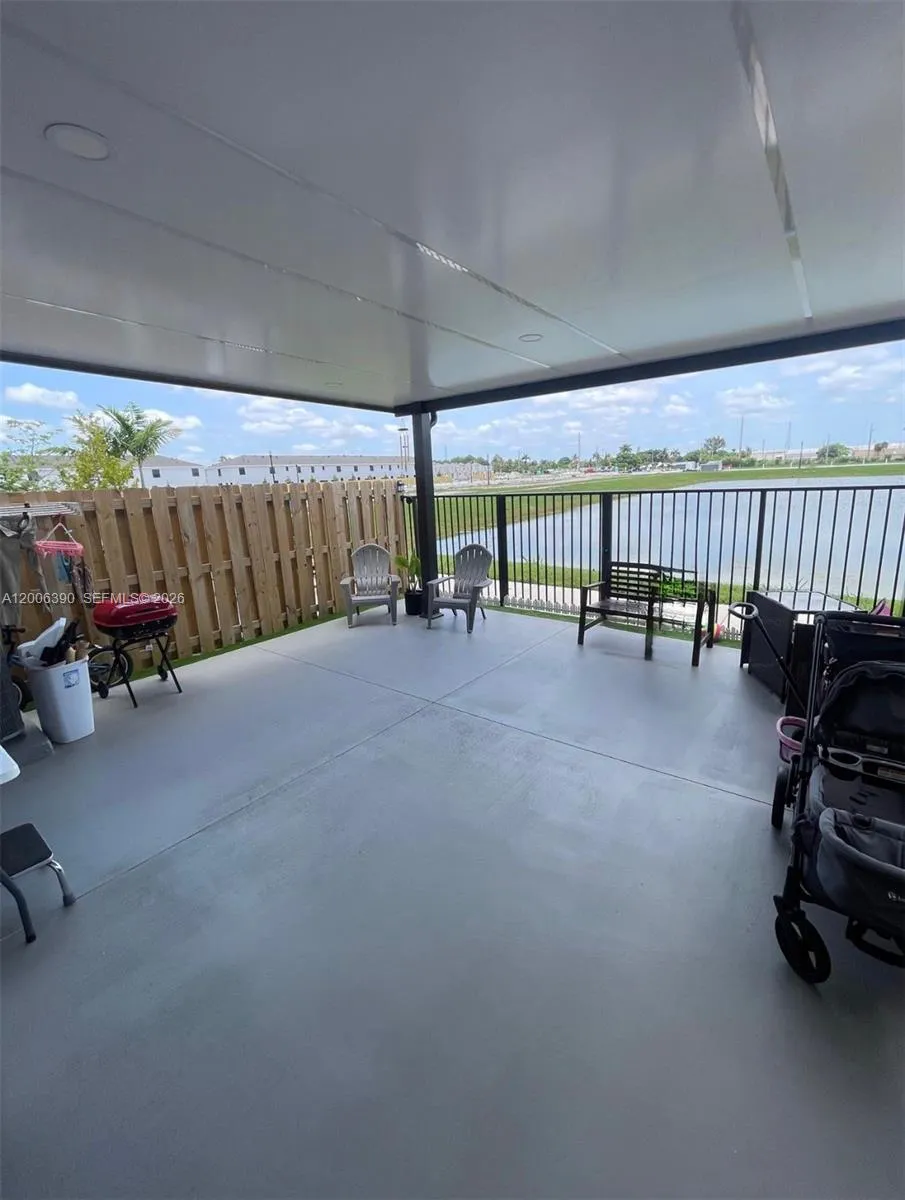 441 NE 13th St, Florida City FL 33034