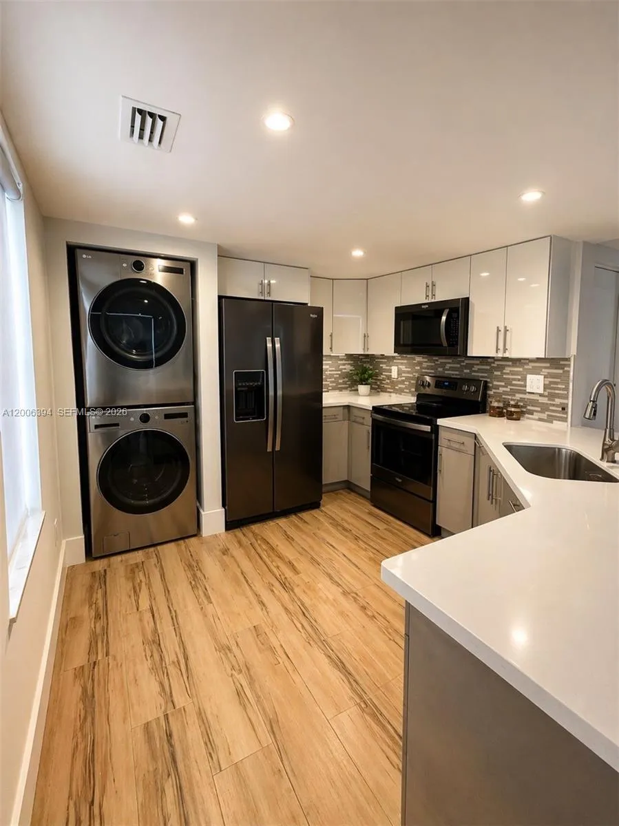 8590 NW 3rd Ln # 102, Miami FL 33126