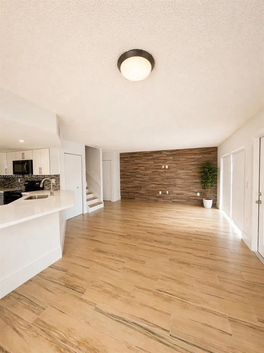 8590 NW 3rd Ln # 102, Miami FL 33126