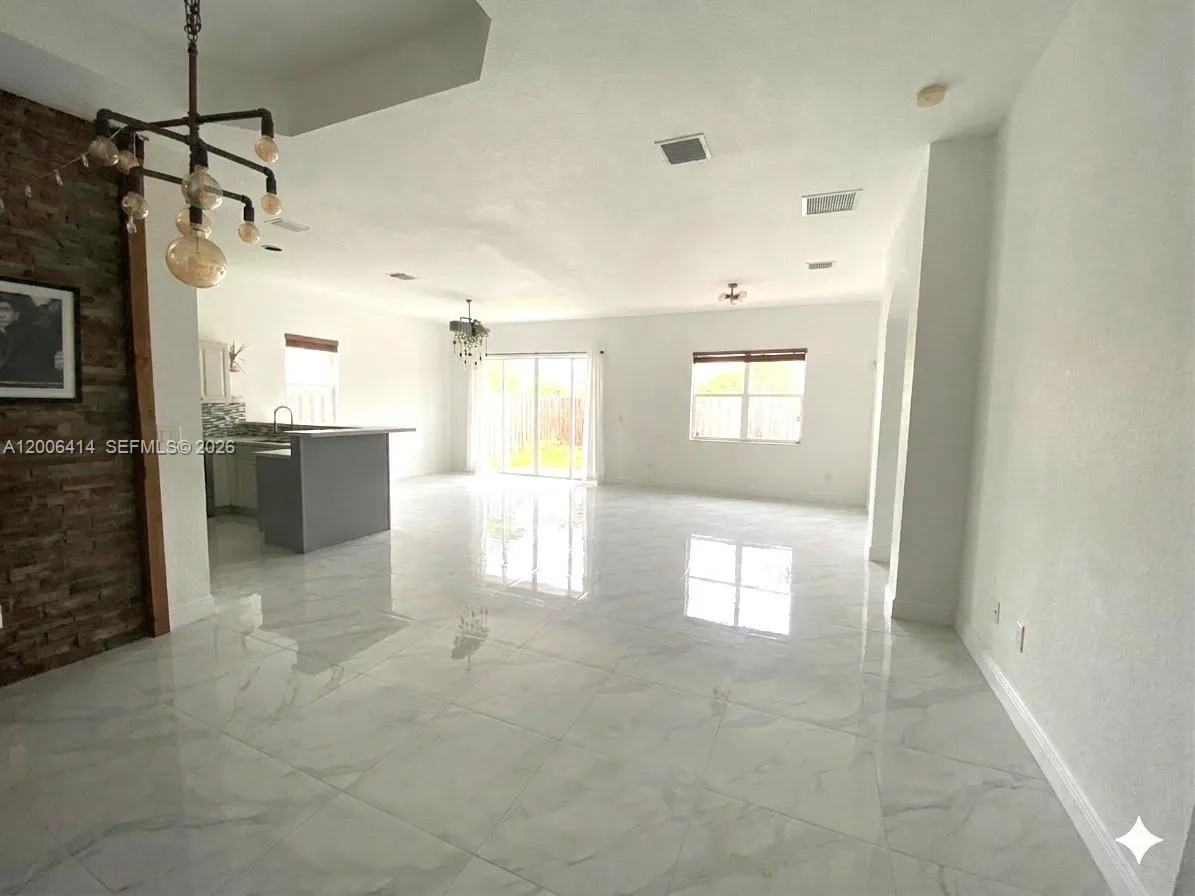 22063 SW 88th Ct, Cutler Bay FL 33190