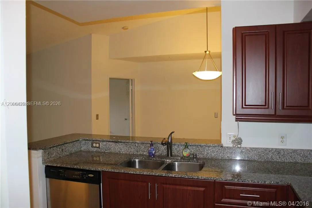 2451 Centergate Dr # 303, Miramar FL 33025