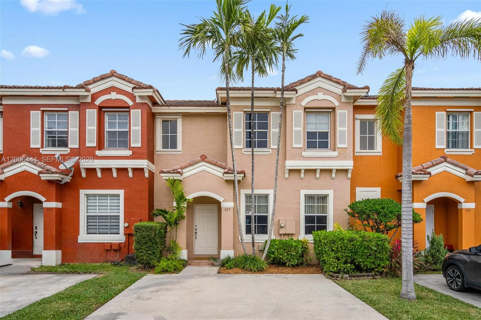 627 E Mowry Ct, Homestead FL 33030