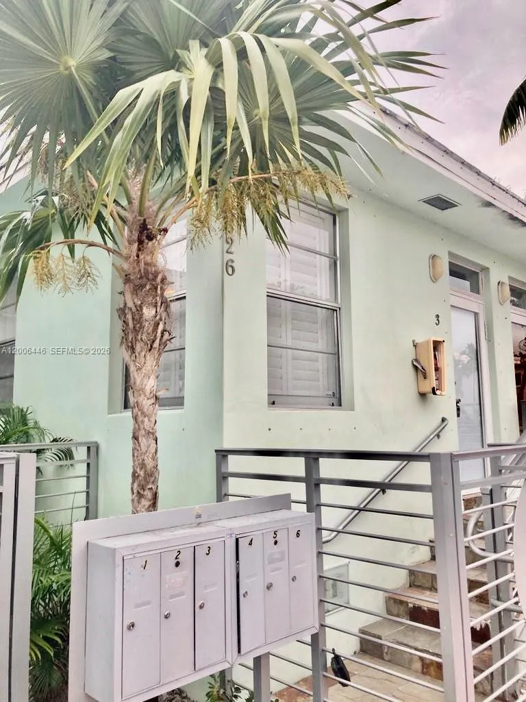 826 7th St # 3, Miami Beach FL 33139