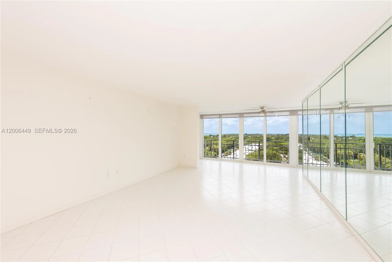 600 Grapetree Dr, Key Biscayne FL 33149