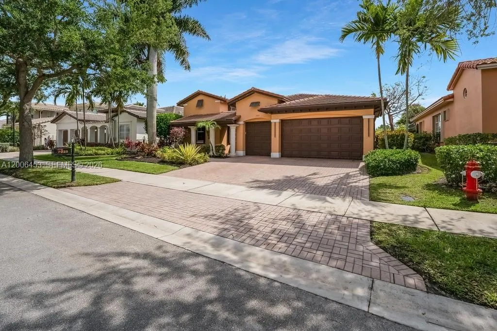 7925 NW 110th Dr, Parkland FL 33076