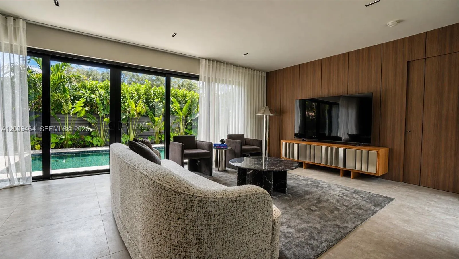 2110 NE 191st Dr, North Miami Beach FL 33179